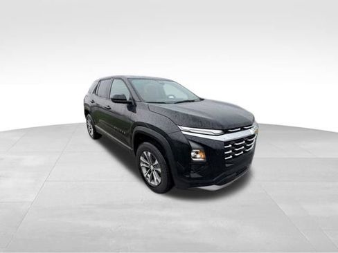 Used 2026 Chevrolet Equinox LT FWD image 4