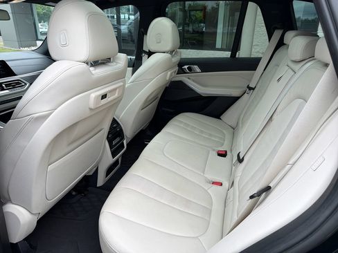 Used 2022 BMW X5 xDrive45e w/ M Sport Package AWD/4WD image 10