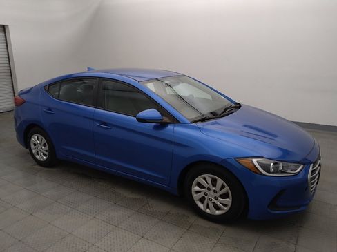 Used 2017 Hyundai Elantra SE FWD image 11