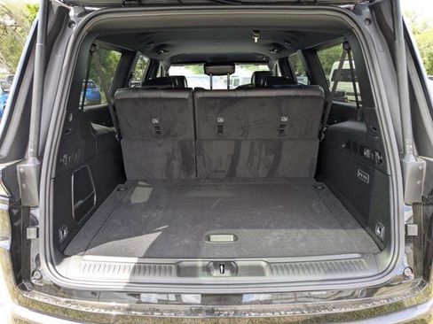 New 2026 Jeep Grand Wagoneer L 2WD image 12
