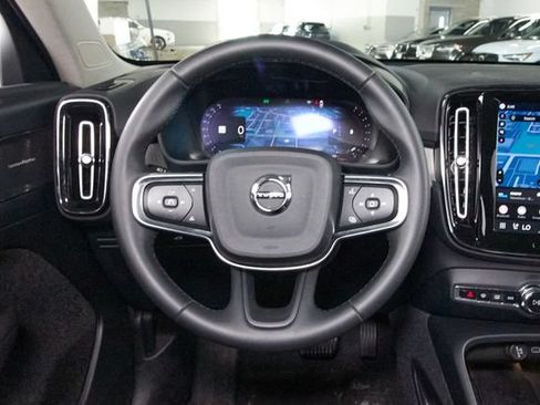 Certified 2024 Volvo XC40 B5 Ultimate w/ Protection Package Premier AWD/4WD image 9