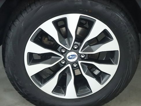 Certified 2023 Subaru Outback Limited XT image 12