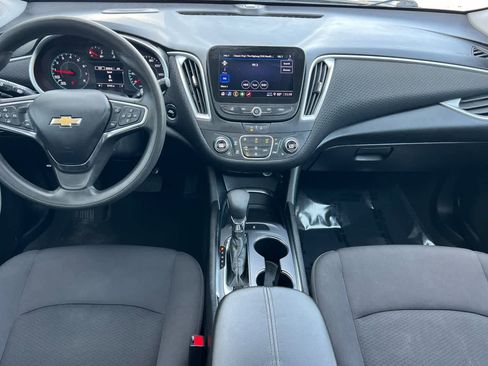 Used 2023 Chevrolet Malibu LT image 4