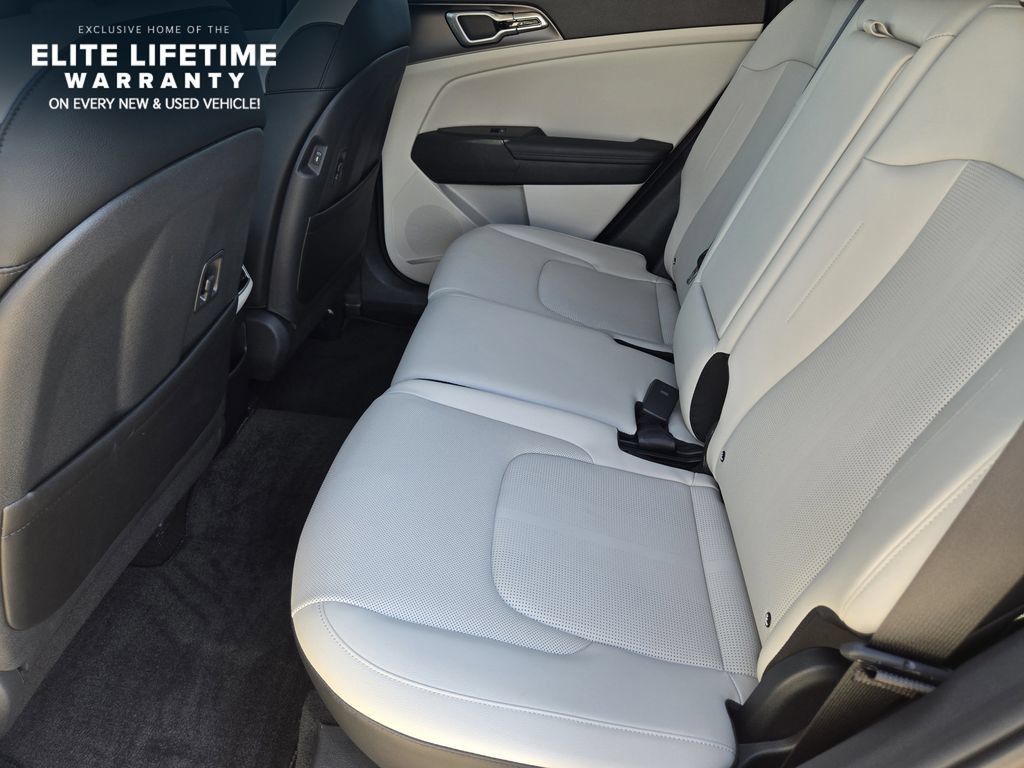 Used 2026 Kia Sportage EX FWD image 26