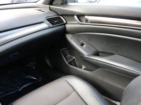 Used 2018 Honda Accord Sport image 21