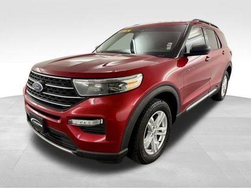 Used 2020 Ford Explorer XLT w/ Equipment Group 202A image 4