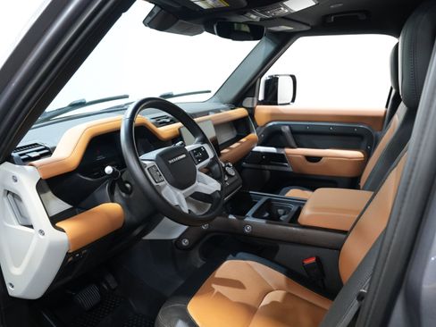 Used 2023 Land Rover Defender 130 X-Dynamic SE AWD/4WD image 31