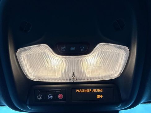 Used 2024 Chevrolet Colorado Z71 w/ Z71 Convenience Package 2 image 27