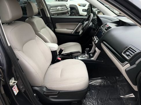 Used 2017 Subaru Forester 2.5i Limited AWD/4WD image 22