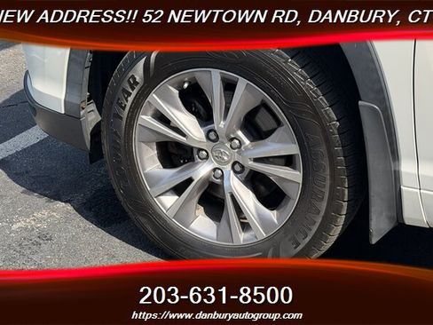 Used 2015 Toyota Highlander XLE AWD/4WD image 9