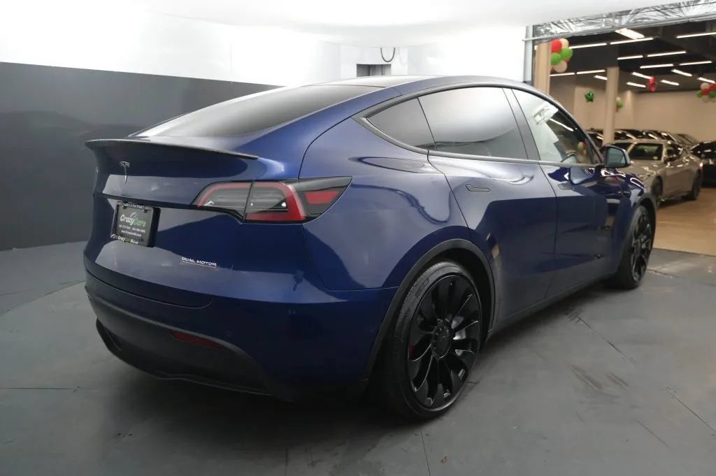Used 2022 Tesla Model Y Performance AWD/4WD image 5