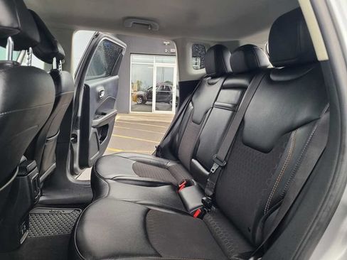 Used 2019 Jeep Compass Latitude w/ Cold Weather Group AWD/4WD image 23