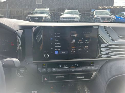 Used 2025 Toyota Camry SE image 20