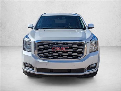 Used 2020 GMC Yukon XL Denali image 2