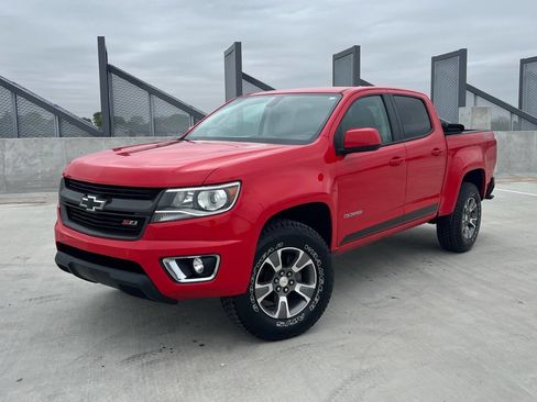 Used 2018 Chevrolet Colorado Z71 image 2