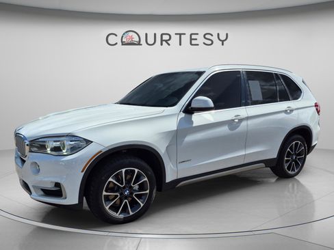 Used 2017 BMW X5 xDrive35i AWD/4WD image 1