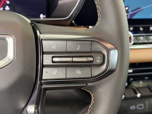 New 2026 GMC Canyon AT4 w/ Off-Road Front Bumper Package image 24