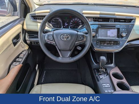 Used 2018 Toyota Avalon XLE Premium FWD image 18