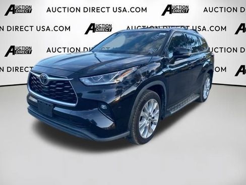 Used 2021 Toyota Highlander Limited image 2
