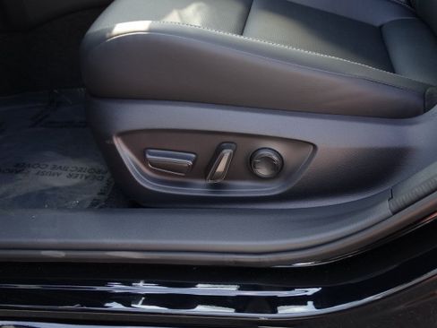 New 2026 Toyota Prius XLE FWD image 9