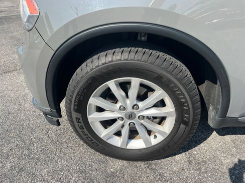 Used 2020 Dodge Durango SXT AWD/4WD image 3