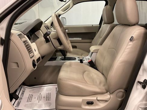 Used 2009 Mercury Mariner Premier image 12