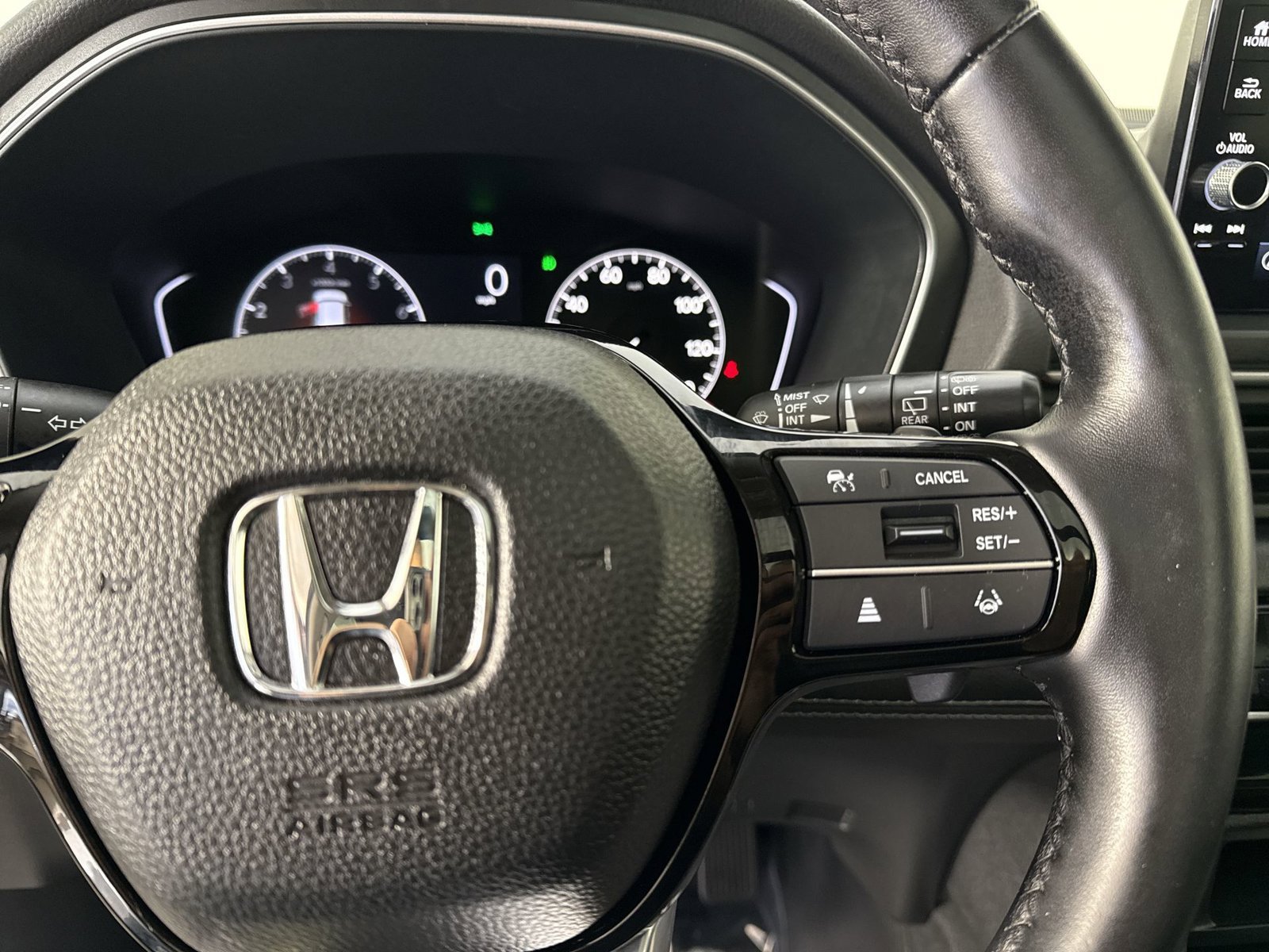 Used 2023 Honda Pilot Touring image 13