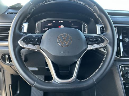 Used 2022 Volkswagen Atlas SE image 19