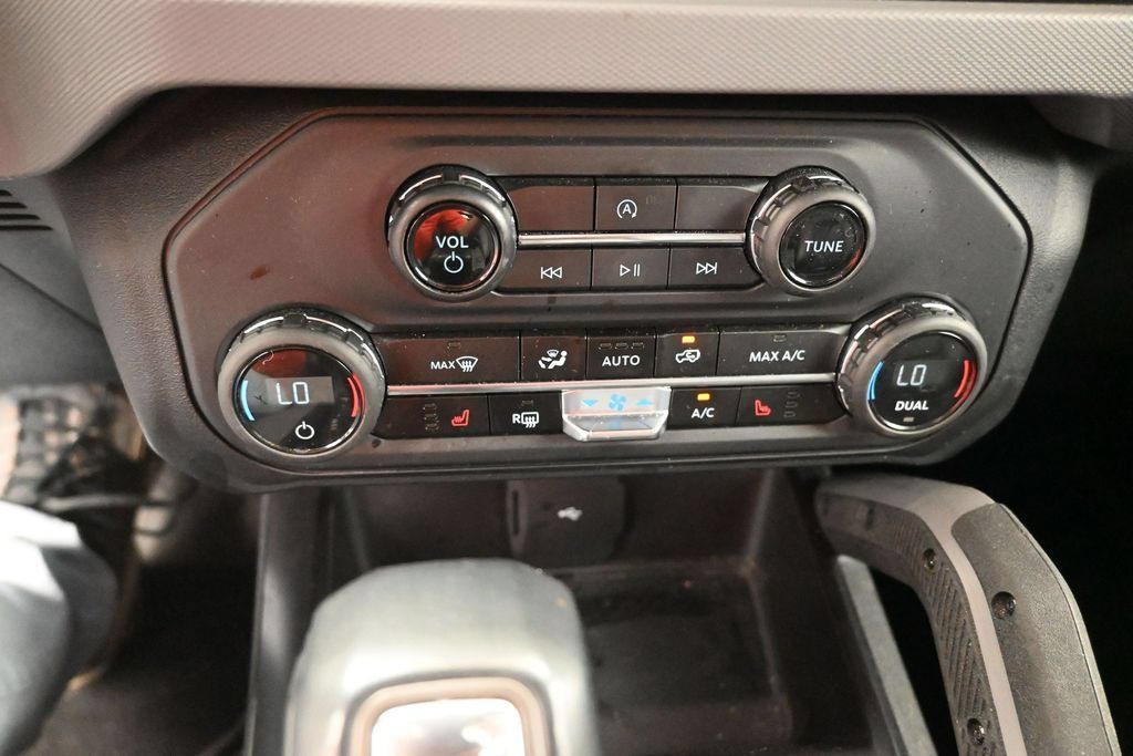 Used 2024 Ford Bronco Big Bend AWD/4WD image 3