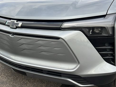 New 2026 Chevrolet Blazer EV LT AWD/4WD image 9