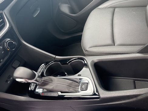 Used 2024 Buick Encore GX Sport Touring image 19