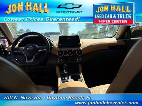 Used 2025 Nissan Sentra SV w/ SV Premium Package FWD image 25
