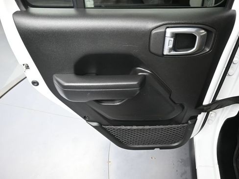 Used 2022 Jeep Wrangler Unlimited Sport AWD/4WD image 27