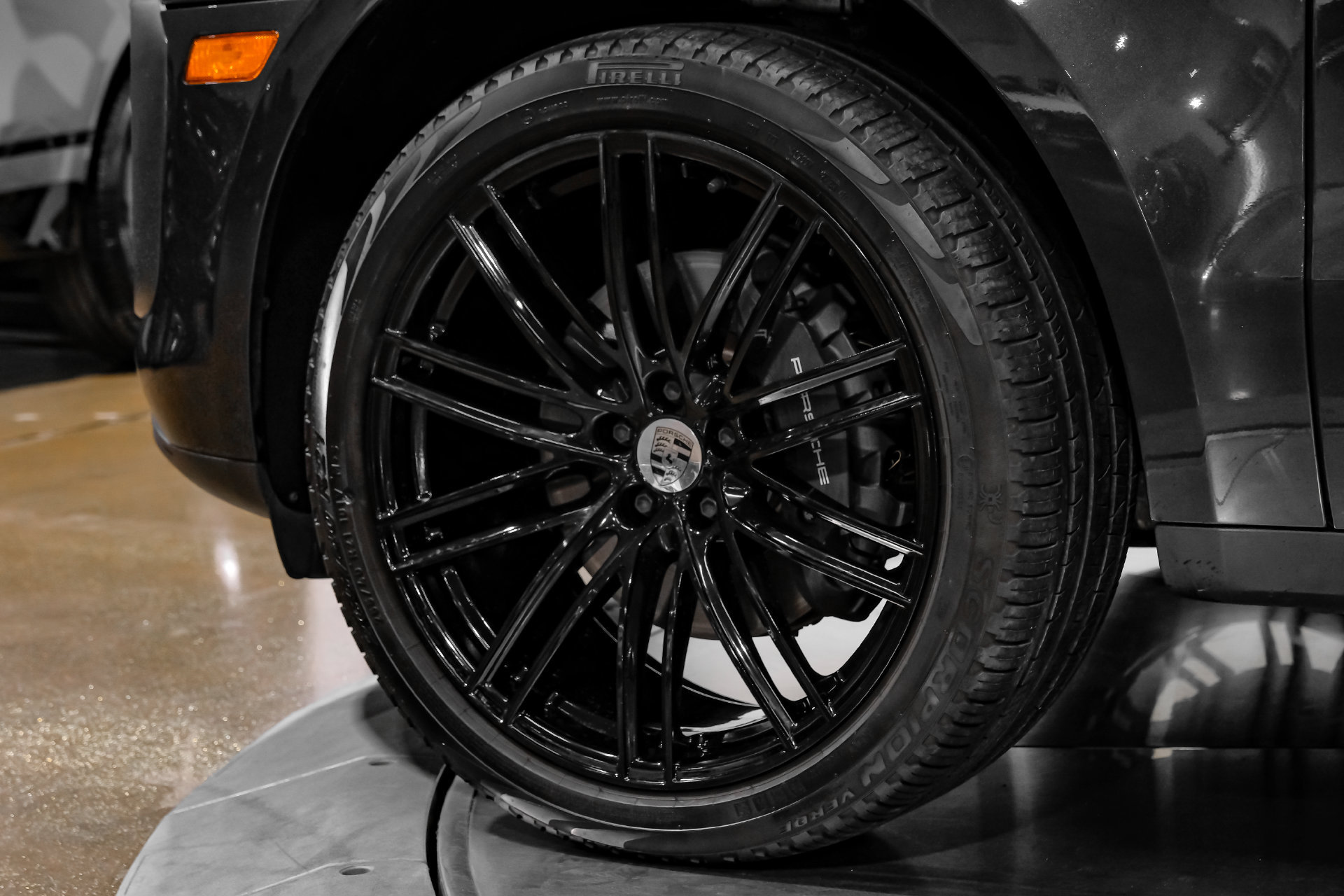 Used 2024 Porsche Macan AWD/4WD image 62