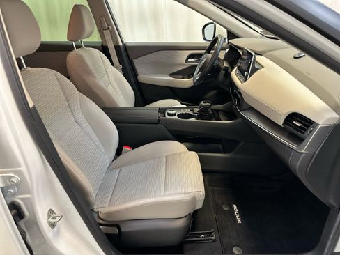 Certified 2023 Nissan Rogue SV image 13