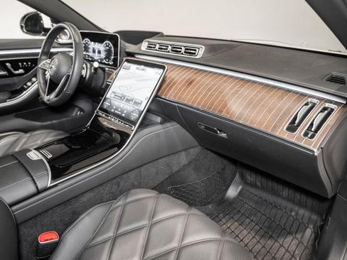 Used 2023 Mercedes-Benz Maybach S 680 4MATIC image 33