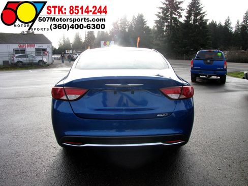 Used 2016 Chrysler 200 Limited image 6