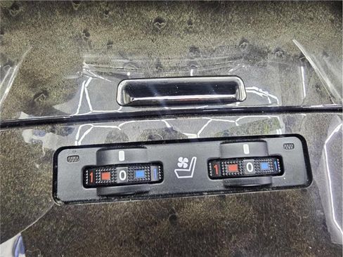 Used 2010 Lexus IS 350C image 20