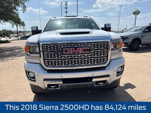 Used 2018 GMC Sierra 2500 Denali w/ Duramax Plus Package AWD/4WD image 2