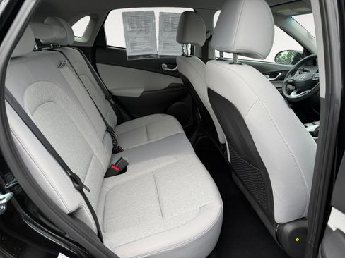 Certified 2023 Hyundai Kona SE image 18