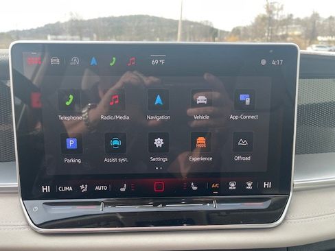 New 2025 Volkswagen Tiguan SE AWD/4WD image 14