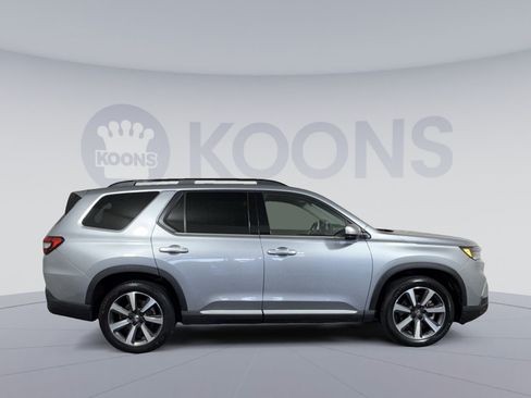 Used 2023 Honda Pilot Touring image 8
