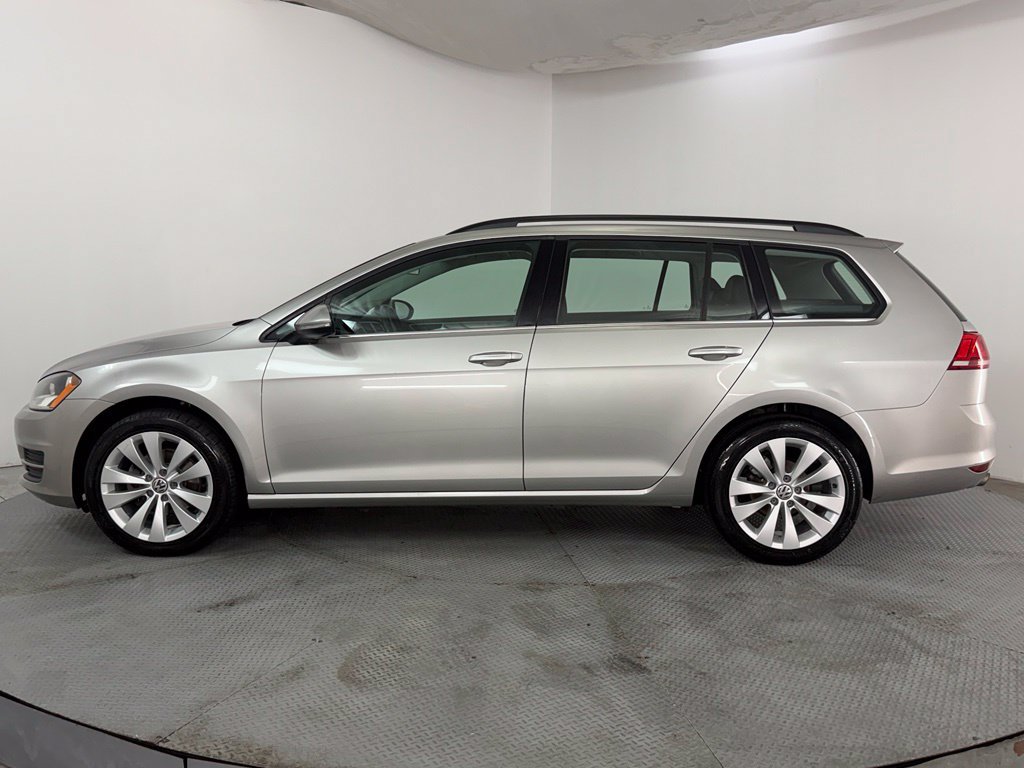 Used 2015 Volkswagen Golf TDI S FWD image 4