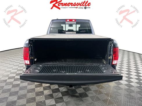 Used 2017 RAM 1500 Classic SLT image 29