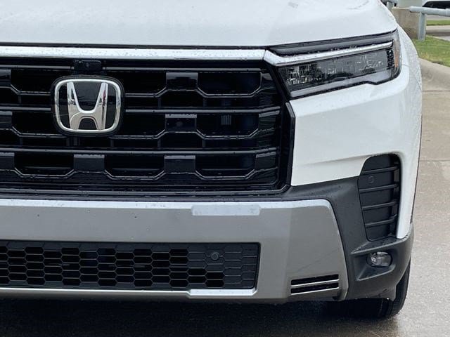 New 2026 Honda Pilot Touring image 9