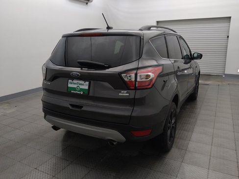Used 2018 Ford Escape SE FWD image 7