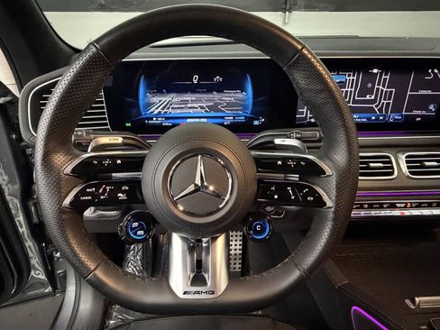 Used 2024 Mercedes-Benz GLS 63 AMG 4MATIC image 30