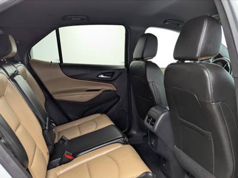 Used 2022 Chevrolet Equinox Premier AWD/4WD image 18