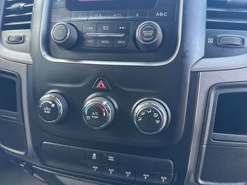 Used 2016 RAM 3500 Tradesman image 20