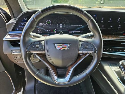 Used 2023 Cadillac Escalade Premium Luxury Platinum w/ LPO, Radiant Package AWD/4WD image 25
